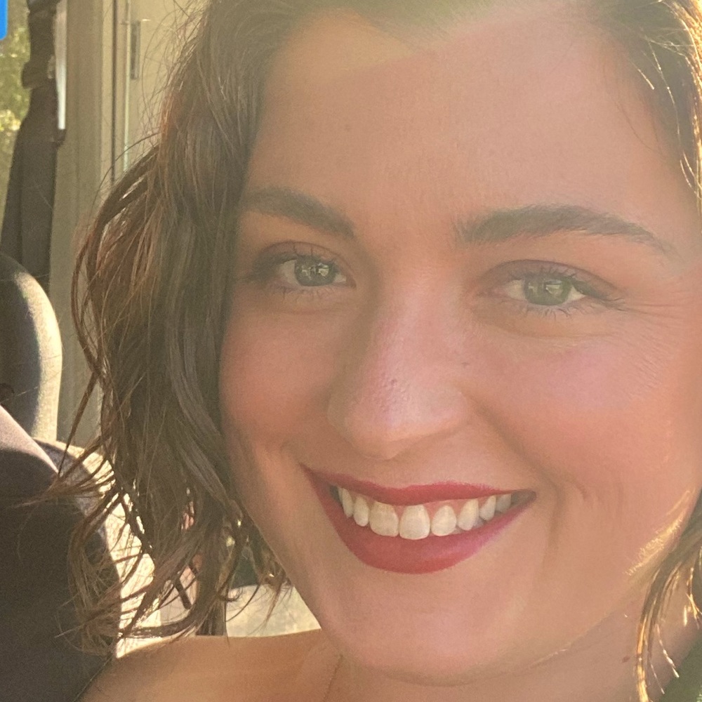 Meet your Posher, Julia